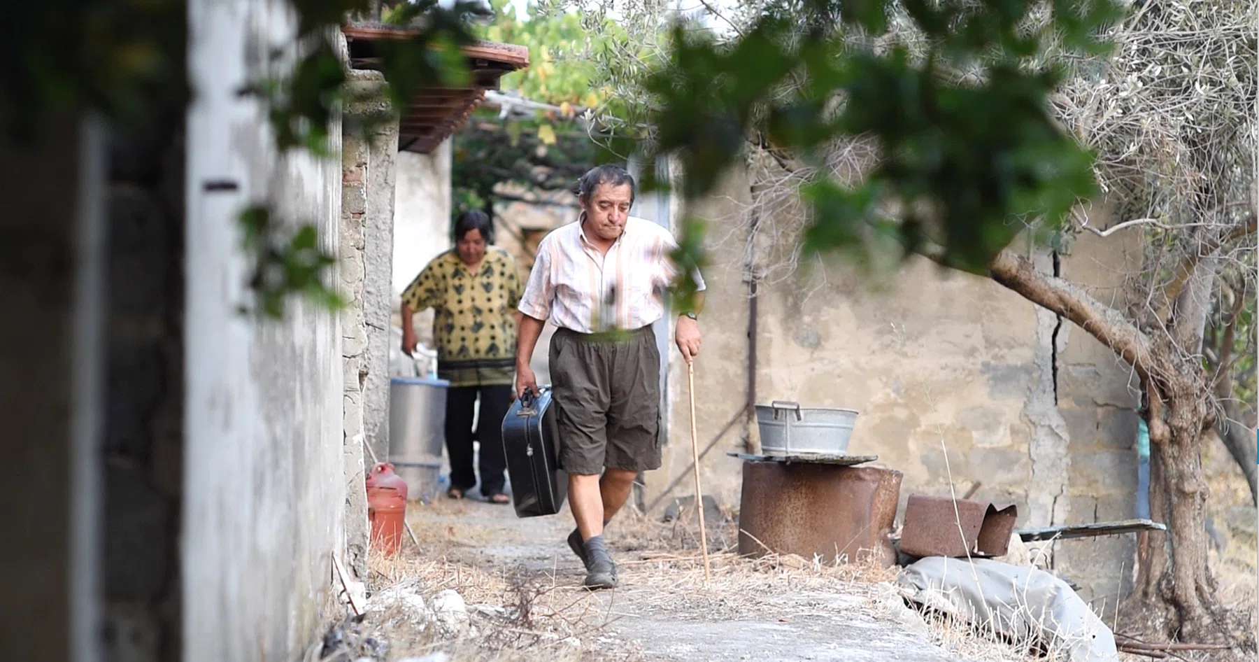 The Beekeepers — photograph 14